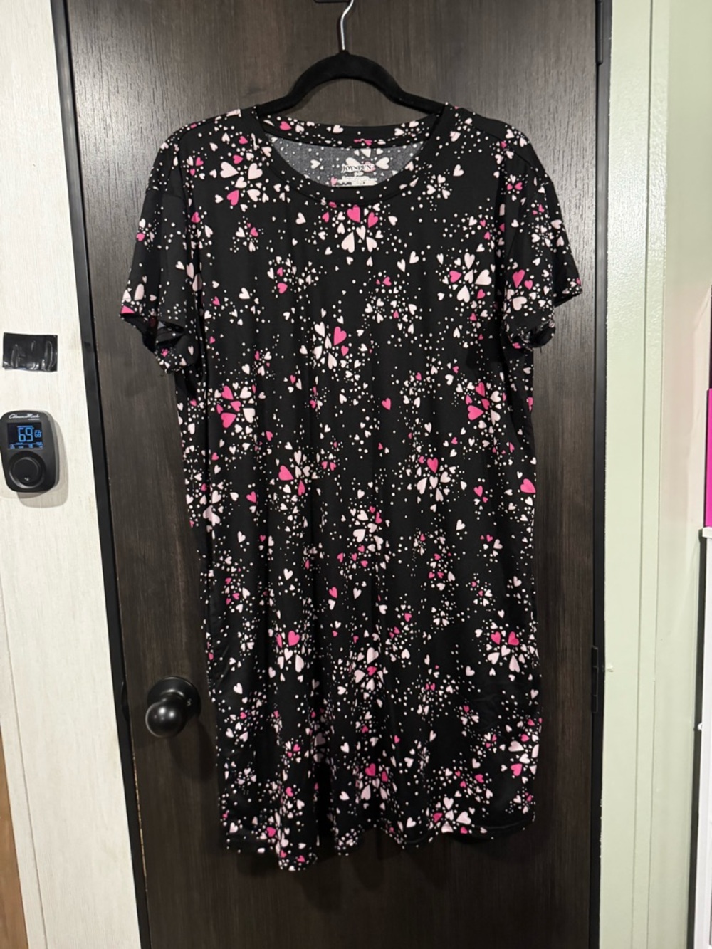 Women's Black & Pink Heart-Print Nightshirt